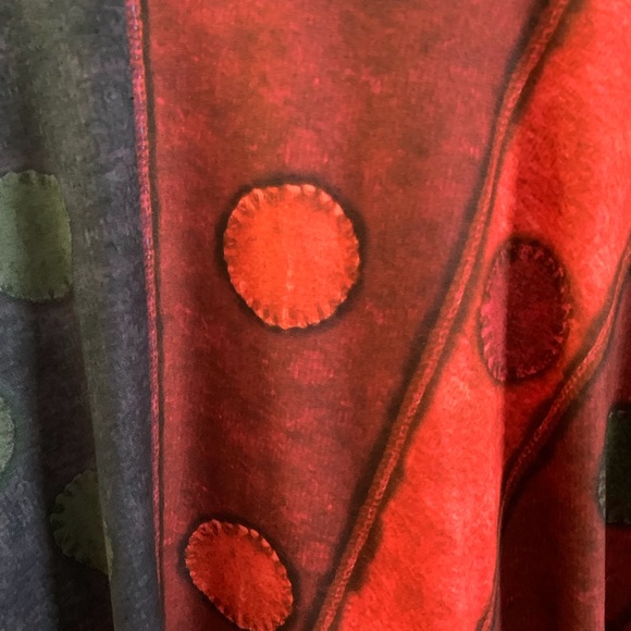 Red Patterned Tunic Top - Picture 2 of 5